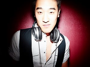 Top Of The Pops 2012 Condensed To 8 Minutes Of Pure Cheese