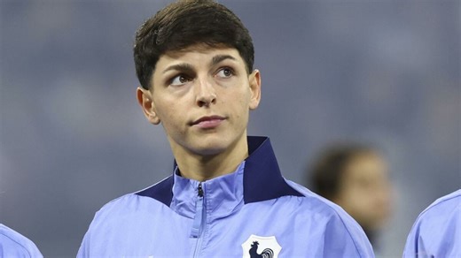 Elisa de Almeida (JO Paris 2024) : qui est la compagne de la joueuse de foot ?