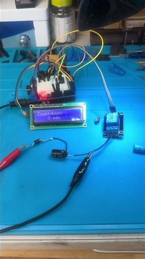 When a Bipolar capacitor is energized the wrong way #capacitor #arduino #electronics #fyp #viral
