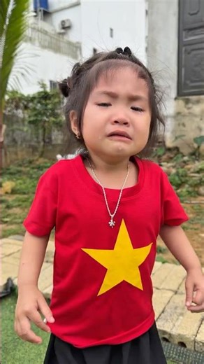 Greedy Mom Makes Her Daughter Cry 😢 The Ending Will Make You Think #lifelesson #viralshorts #fyp