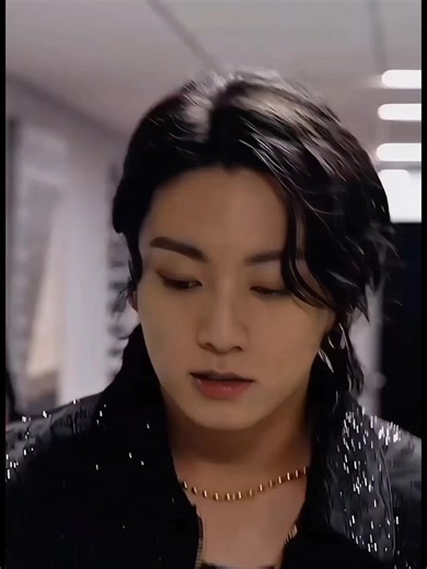 . . . . . . . . . . . #jungkook #musica #singer #kpop #btsarmy