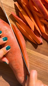 Tap to watch Lindsey B. make crispy sweet potato fries in the Ninja® Foodi® XL Pressure Cooker Steam Fryer with SmartLid™. The SteamCrisp™ Technology steams & crisps at the same time for faster, juicier and crispier results — the best of *all* worlds. Sound on for glorious food music 🎶. Shop now: https://bit.ly/3kDvpsz. | Ninja Kitchen