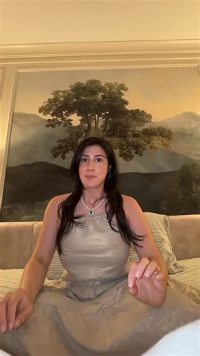 My wedding necklace wasn’t just jewelry… it was a love letter I designed for my future self and every generation after me. I dreamed up this piece with Japanese Akoya pearls, diamonds, and a Colombian emerald pendant that transforms into a ring, because I wanted something that could evolve with my life. The necklace itself will later convert into a full pearl strand, so this piece can be worn a thousand different ways, through a thousand different moments. And honestly… I’m just so grateful. Gra