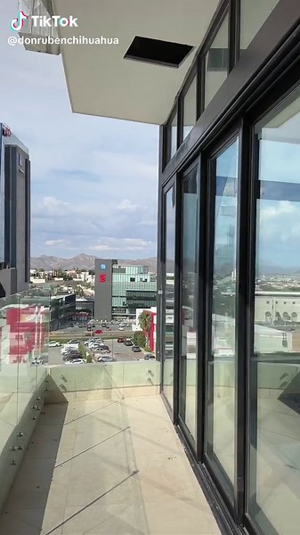 🏊‍♀️ Sumérgete en el máximo relax en nuestra piscina climatizada y techada, con vistas espectaculares de Chihuahua. 🌄 No importa el clima, siempre es el momento perfecto para un chapuzón. 💦 A pasos de centros comerciales, restaurantes y mucho más. 📍 Privada Plaza del Sol 1203, Chihuahua, México 📲 614 412 0002 #HotelDonRubenChihuahua #chihuahua #hotel #piscina #alberca #hoteles #donruben