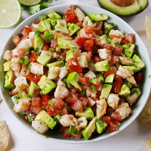Shrimp lovers, Shrimp de Gallo is the healthy summer snack you need to know about. Full recipe: http://dlsh.it/Zgq8PCF | Delish