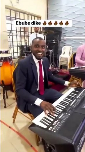 They called HIM Jehovah Jireh Ebube Dike #gospel #shiningfolake #kingdommusic #winnerschapeldline