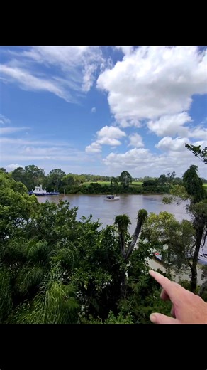 🌅 Point Lookout — Maryborough’s Historic Riverside Vantage Point! 🌅 Perched high above the majestic Mary River, Point Lookout has been a part of Maryborough’s story since the very beginnings of the township. 🛶 Early pioneers (1840s–1850s) used this spot to watch for supply ships arriving up and down the river, signalling to the township that goods and loved ones were on their way — making it one of the first lookout points for river-based life here. ￼ 👉 What to See & Do ✨ Take in sweeping ri
