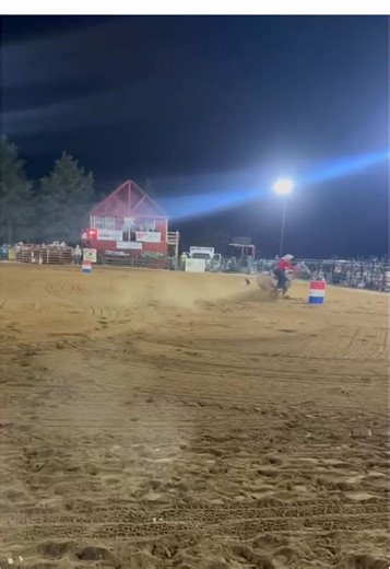 16.0 with skipper. .4 off from placing. Skip got a little shy 😭 really made me push him and ground was not his favourite . But a clean none the less all glory to god for letting me and skip be able to do this. We’re getting closer. Thank you so much @⚡♠️⚡Terra⚡️♠️⚡️ and @⚡️abby⚡️ for cheering me on and videoing.