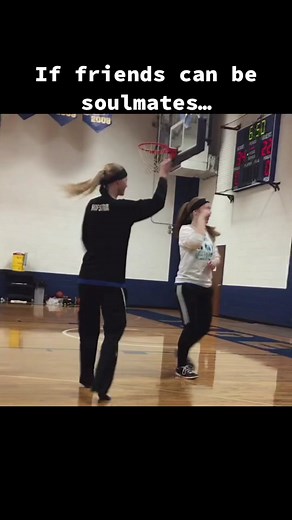 She doesn’t have tiktok so I’ll have to send this to her🙄🤣🥰 #bestfriend #bestiegirl #couldntlivewithouther