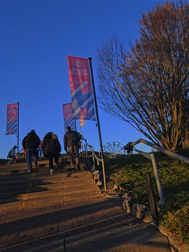 Video van Exotic_Automotive045 (@exotic_automotive045) over race car backwards