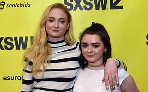 Maisie Williams & Sophie Turner Say They Tried To Kiss On Every 'GoT' Scene