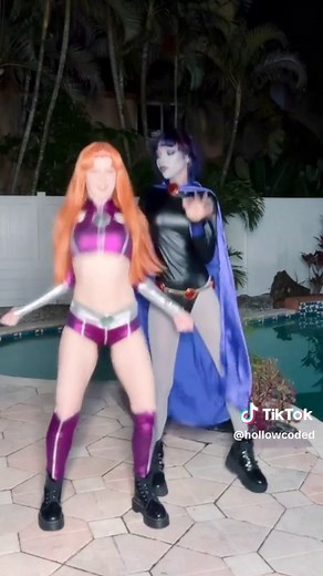 Teen Titans Raven and Starfire Cosplay Duo