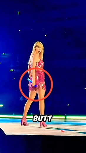 Taylor Swift farted into the mic right on stage 🤯😱