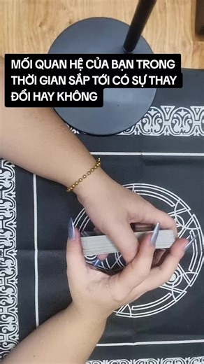 ly ly tarot trên TikTok