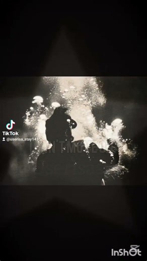 twas such a good song man I'm tweaking #hyunjin #edit #blowthisaccountup #straykids