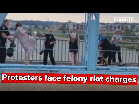 Covington Police response to Roebling Bridge protest arrests