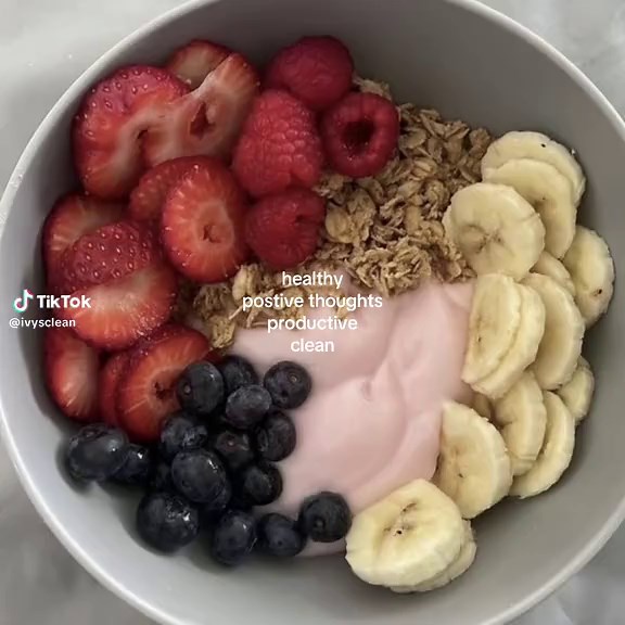 Embrace the Clean Girl Aesthetic for a Fresh Start