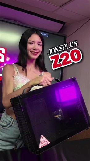 ⚡ Jonsbo llegó con el case compacto, fresco y fácil de transportar que estabas buscando. 🎒 Asa Integrada Removible 🎮 Tarj. de video de hasta 363 mm y líquida de hasta 240 mm. 🌬️ Paneles de malla y diseño optimizado 📍 Visítanos en Galería Centro Lima (Pasaje A, Tienda 557) o solicita tu envío a todo el Perú. 📲 Dale clic al enlace del perfil y comunícate con nuestros asesores para cotizar tu nuevo case hoy mismo. #Jonsbo #PCGamerPeru #SetupPcGamer #gamingperu