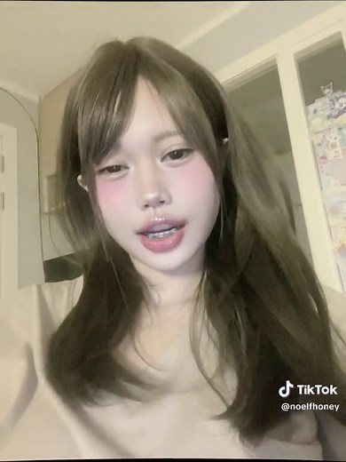 Imnoelf: Indoor Style and Presence