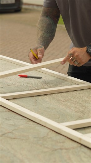 136K views · 521 reactions | How to template a kitchen splash back | The Bald Builders | Facebook