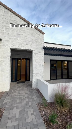 So what is Mesa, Arizona like?☀️🌵 PART 3 - Mesa, AZ 🌵 Comment “GUIDE” for our free ‘Moving to Phoenix’s East Valley Guide’ to learn about the best neighborhoods and lifestyle in Queen Creek, Gilbert, Mesa and Chandler. We’re Matt and Jenny Shields. We’re local real estate agents. We work as a couple to help you find the perfect home in Arizona—whether you’re moving from out of state or across town. You will love it here. 🙏🏼 Feel free to text or call Matt any questions you have about finding 