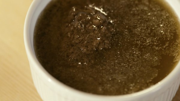 How to make a savory bagna cauda with anchovies and olive oil