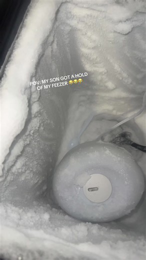 I can not believe my son ate all of my ice 😭😭😭😭😭😭 #freezerfrost #freezerfrostasmr #fyp