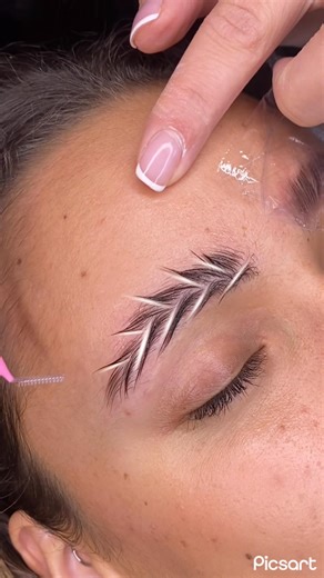 Eyebrow brush secrets: 7 pro tips you didn't know