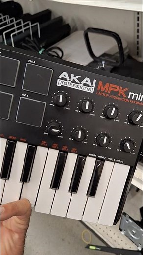 Akai Professional MPK mini mk3 #goldhunter137