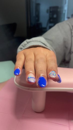 #begginernailtech #fyp #blue #spring #flowers #nails #acylicnails