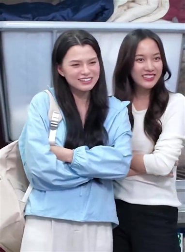 Always the happiest when they're together 😭😭😭🤏🏻 THE AIR Q11 SHOOTING #เสน่หาวาโยคิว11 #FreenBecky | Mì Amōre