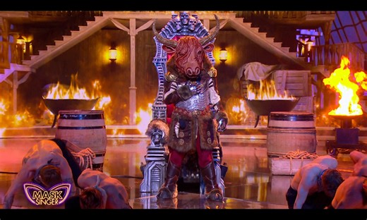 Mask singer 2025 - Le Bison chante "Beautiful Things" de Benson Boone