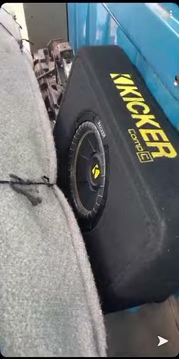 10” kicker comp 10 in 1993 Chevy Silverado