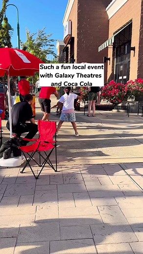 Fun local event last night!! Chowder was the special guest🥰😎. Thx @cocacola and @galaxytheatres for inviting Chowder. Have a great weekend everybody! #family #familyfun #dogtok #weekend #celebrity #familytime #skateboard #pnw