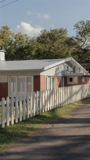 Bello store on Instagram: "📌直播上半段 #新品直播 步履時尚 - 12/24 22:00 官網開賣 - ｜示範身材｜ Mia 176/60、Jia 170/74、Casey 168/59、Sophie 167/50、Fiona 161/48 ·新品單件5%OFF ·全通路滿兩千即免運 ·VIP再享專屬折扣 ·綁定LINE好友送$100購物金 ·新馬澳中港，消費滿$5000順豐免運 ⚠️隱藏折扣碼活動直播結束同時截止唷！ #bello_taiwan #bello70 #不費力的日常時髦 #高個子穿搭"