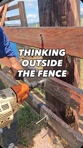 8.2K views · 11K reactions | Now that’s thinking outside the Fence - Credit: @ronailton_jose - When farming meets innovation  driving screws into fence posts with a gas-powered motor drill setup. Power, precision, and pure ingenuity in the field. - Quando a agricultura encontra a inovação parafusando os mourões da cerca com um motor a gasolina adaptado com broca. Potência, precisão e pura engenhosidade no campo. - #tools #diy #satisfying #viral #farmlife | MODERNMILT | Facebook