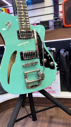 CALIBRACIÓN PREMIUM DE GUITARRAS Y BAJOS Visita Nuestro Taller Facebook LZM Guitar Instagram @lzmguitarworkshop 🚨 🎸 🛠 🧰 ⚠️ #tallerdeguitarra #guitarsolo