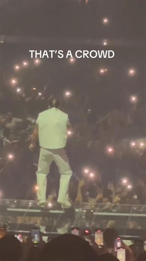Europe treating him right 😭🔥 #Drake had the crowd jumping up and down as he was performing “SICKO MODE” 👀🕺 🎥: @k.rueerb | Rap-Up