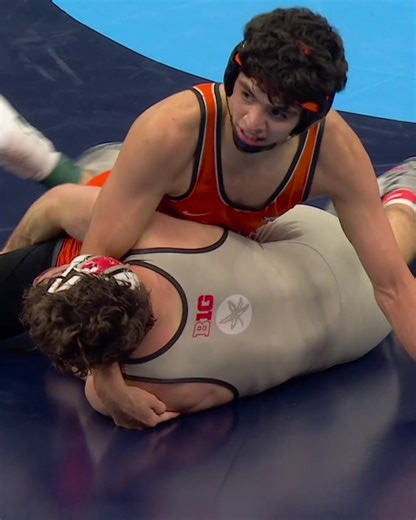 WE JUST WITNESSED HISTORY 🚨👏 Oklahoma State's Sergio Vega becomes the first undefeated true freshman since 1947 and wins the 141 lbs national title 😱