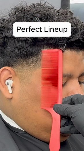 318K views · 8.4K reactions | Perfect Line up EVERY time ! Full Video on YouTube - JosCuts Link in bio for the Combs THANK YOU ! Hope this video helps ! I know someone is going to comment about the neck strip not being on the cape , we were moving around a lot during the video to show different angles , sorry ! #barber #fade #haircut #hair #tutorial | Jos.cuts.1 Connected Page | Facebook