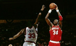 Hakeem Olajuwon’s Signature Move: The Dream Shake