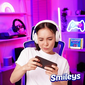 Touch some grass and grab some Smiley’s Cookies today! You can now get your favorite #Smileys Cookies at Mercury, Gaisano Grand, Robinsons, 7-Eleven, Puregold, SM Supermarket and Hypermarket, Unitop, Citimart, and AFPCES. #MakesYouSmile | Smileys Cookies