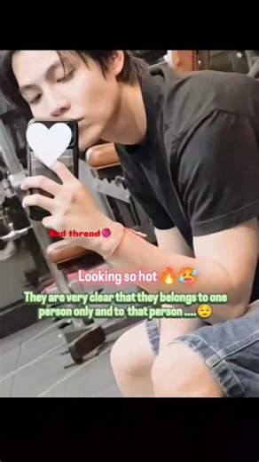 That red string🫠 It's very clear that they belongs to one person...😌 #เฟิร์สข้าวตัง #firstkhaotung