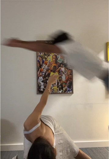 Legend says she is still in the pose @steff 🕺