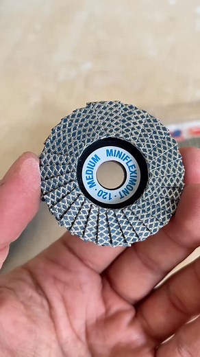 Perfect finish, every time. The MINI FLEXIMONT grinding pads deliver precision, control, and Montolit quality in every detail. 💎 #Montolit #MiniFleximont #PerfectFinish #professionaltools | Montolit Tiling Tools