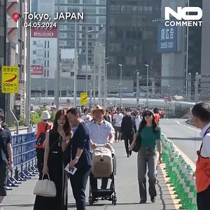 Tokyo residents have been getting a glimpse of the high life this weekend, as thousands enjoyed an elevated and traffic-free stroll on a city expressway. It's a sneak peak of plans to permanently transform the linear space into Japan's answer to the New York High Line. | NoComment