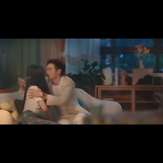 499K views · 6.4K reactions | The professor finally confirms his relationship with the girl, excitedly taking off his glasses and kissing her deeply. #ARomanceofTheLittleForest #YuShuxin #ZhangBinbin #DramaFantasy #drama #cdrama #highlights #love | Drama Fantasy | Facebook