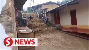 1.2K views · 12 reactions | Heavy rains and storms led to streams reaching critical levels that caused flash floods in Piura, northern Peru, on Thursday (Feb 29). WATCH MORE: https://thestartv.com/c/news SUBSCRIBE: https://cutt.ly/TheStar LIKE: https://fb.com/TheStarOnline | The Star | Facebook