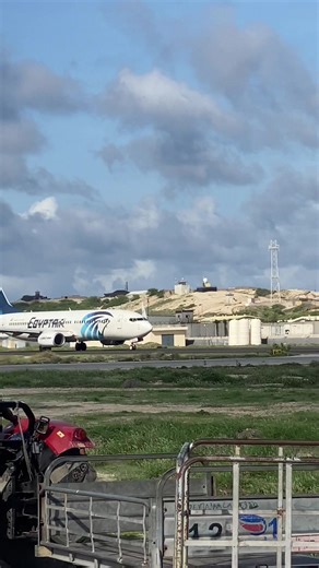 EgyptAir Boeing 737-800 Takeoff: Smooth Departure