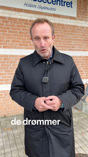 30K views · 599 reactions | Regeringen, SF og Dansk Folkeparti vil lukke 10. klasse og HF. Det giver ingen mening, og det kæmper vi benhårdt for at få lavet om. Så stem imod at skære på uddannelse, når du sætter krydset 18. november  | Martin Lidegaard | Facebook